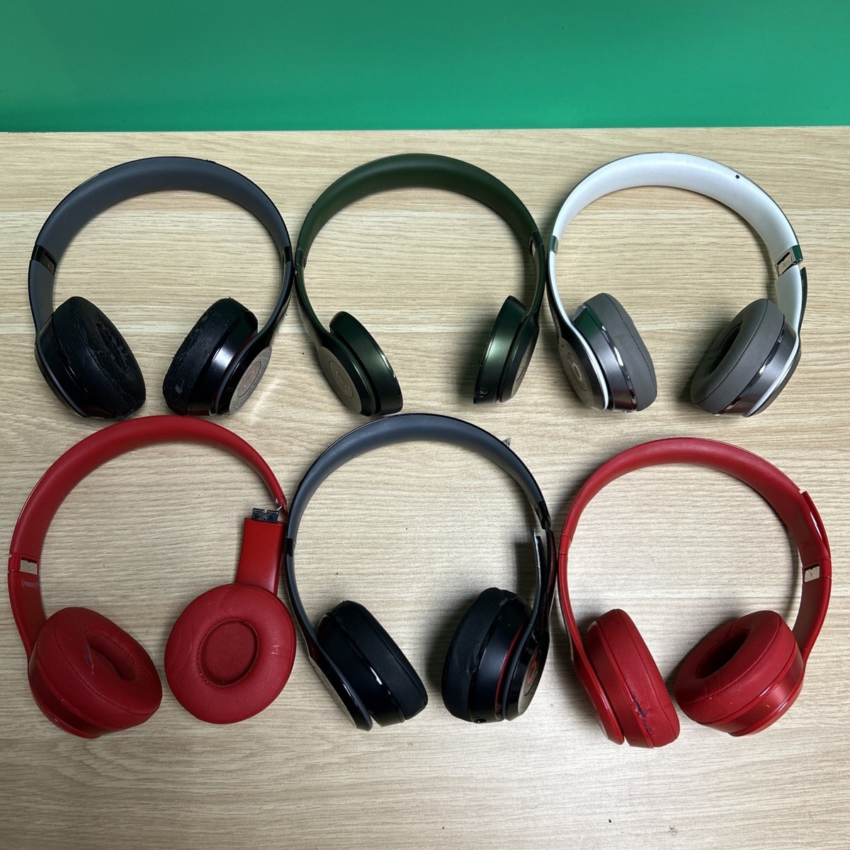 17 PCS Beats by Dre Solo On Ear Headphones Not Work FOR PARTS or  REPAIRS