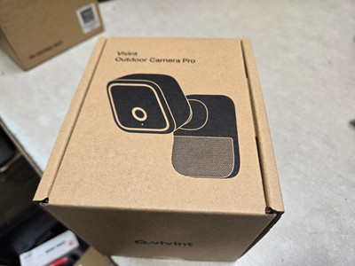 Vivint VS-ODC400-WHT Security Camera FACTORY SEALED!
