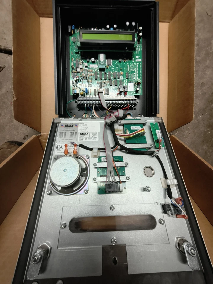 DoorKing 1834 intercom Excellent condition - Image 3 of 4