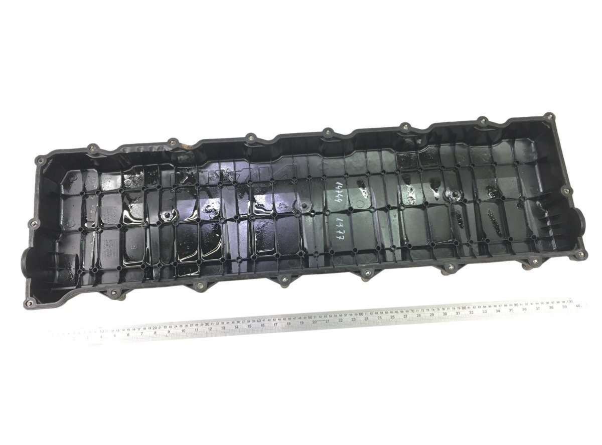 51034016014 51034016024 51034016039 Cylinder Head Cover For MAN 