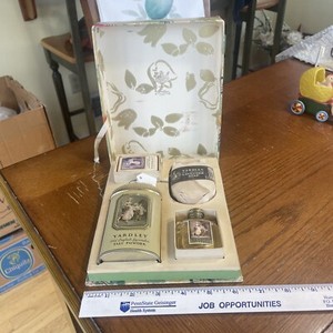 Yardley Gift Box Talc London 1950’s