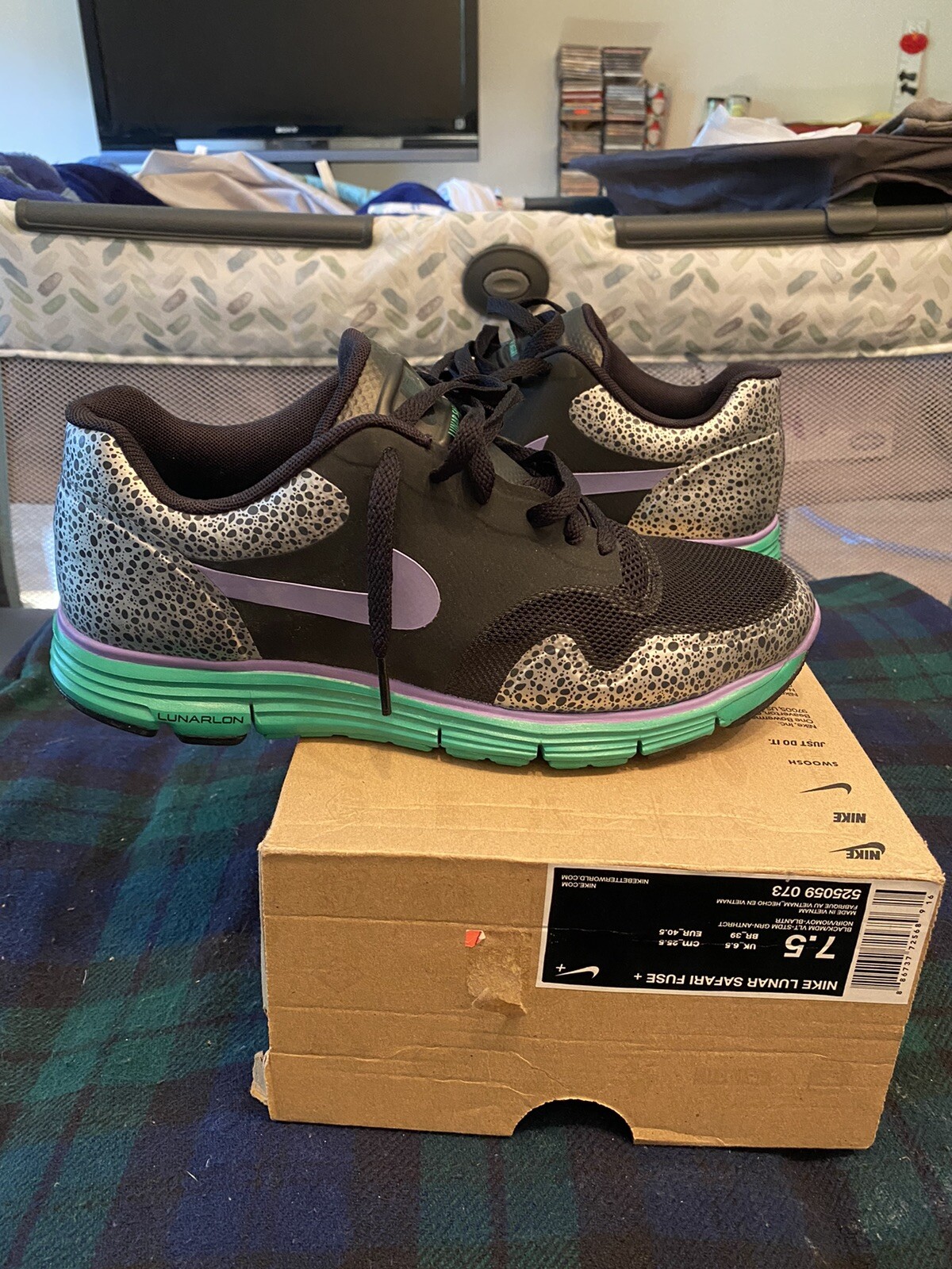 mens size 9 in womens nike