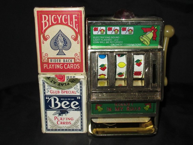 7" TOY Slot Machine BANK One Arm Bandit Las VEGAS Gambling Betting