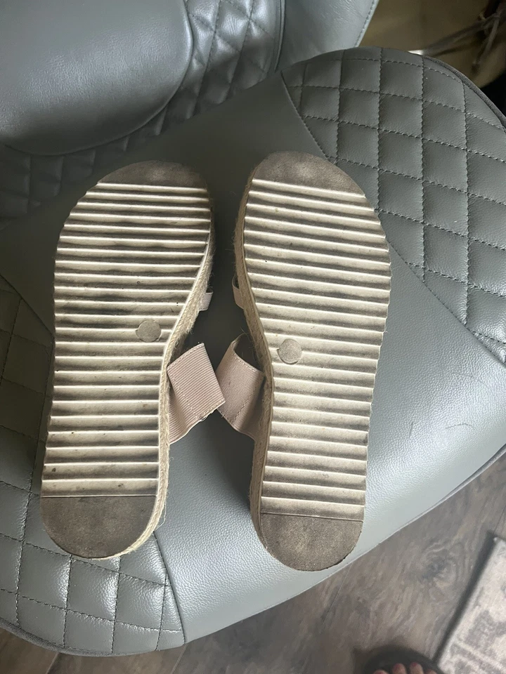 Sandalias Madden Girl para mujer talla 8 plataforma tacón de cuña tostado con tiras Foto 4 de 4