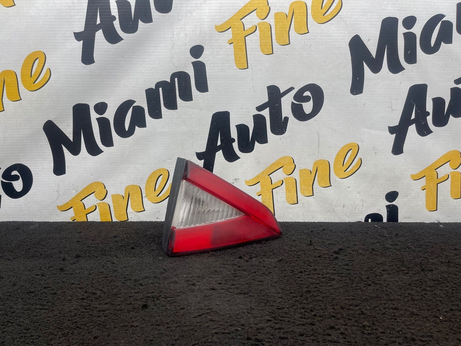 07-14 Maserati GranTurismo Left Driver Side Inner Trunk Lid TailLight 231567 OEM