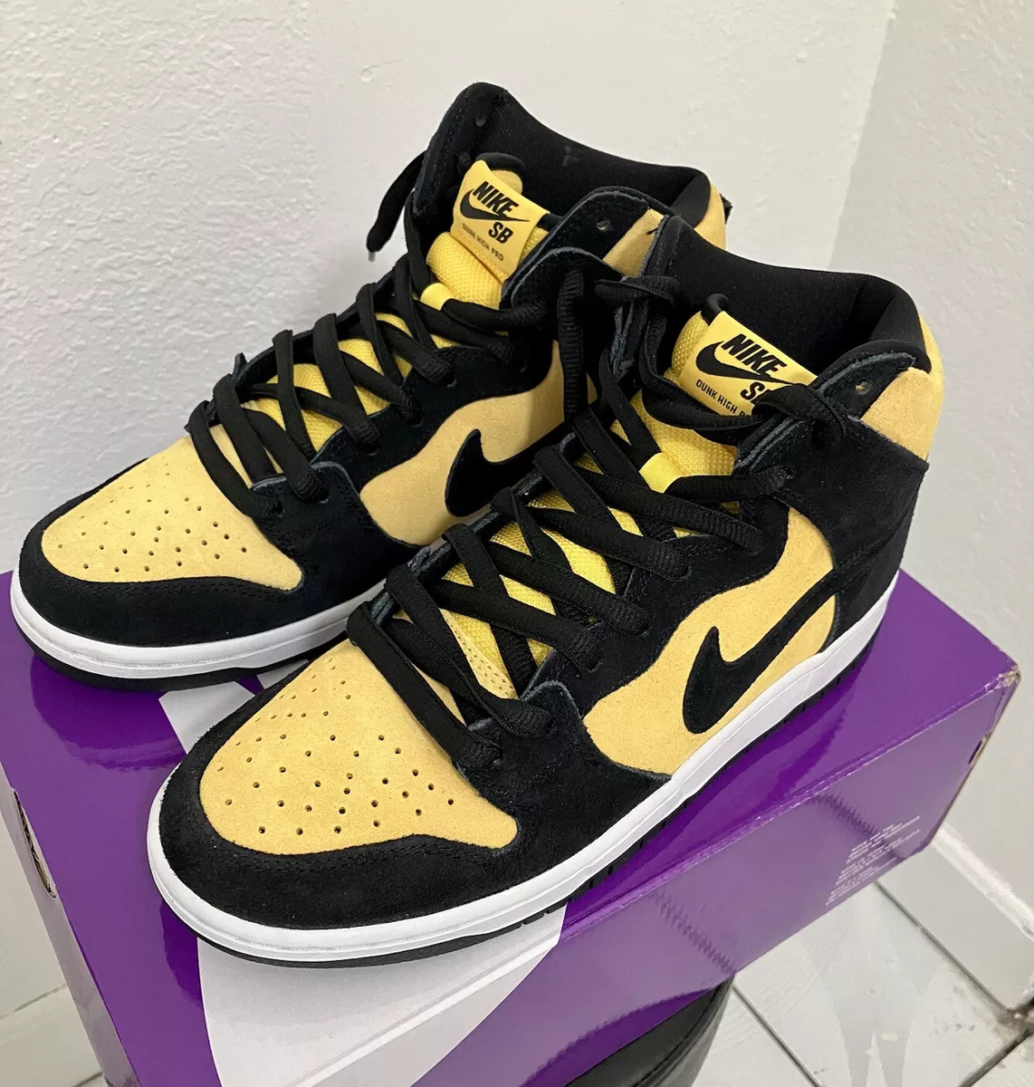 Nike SB Dunk High Black/Varsity Maize - Size 9.5