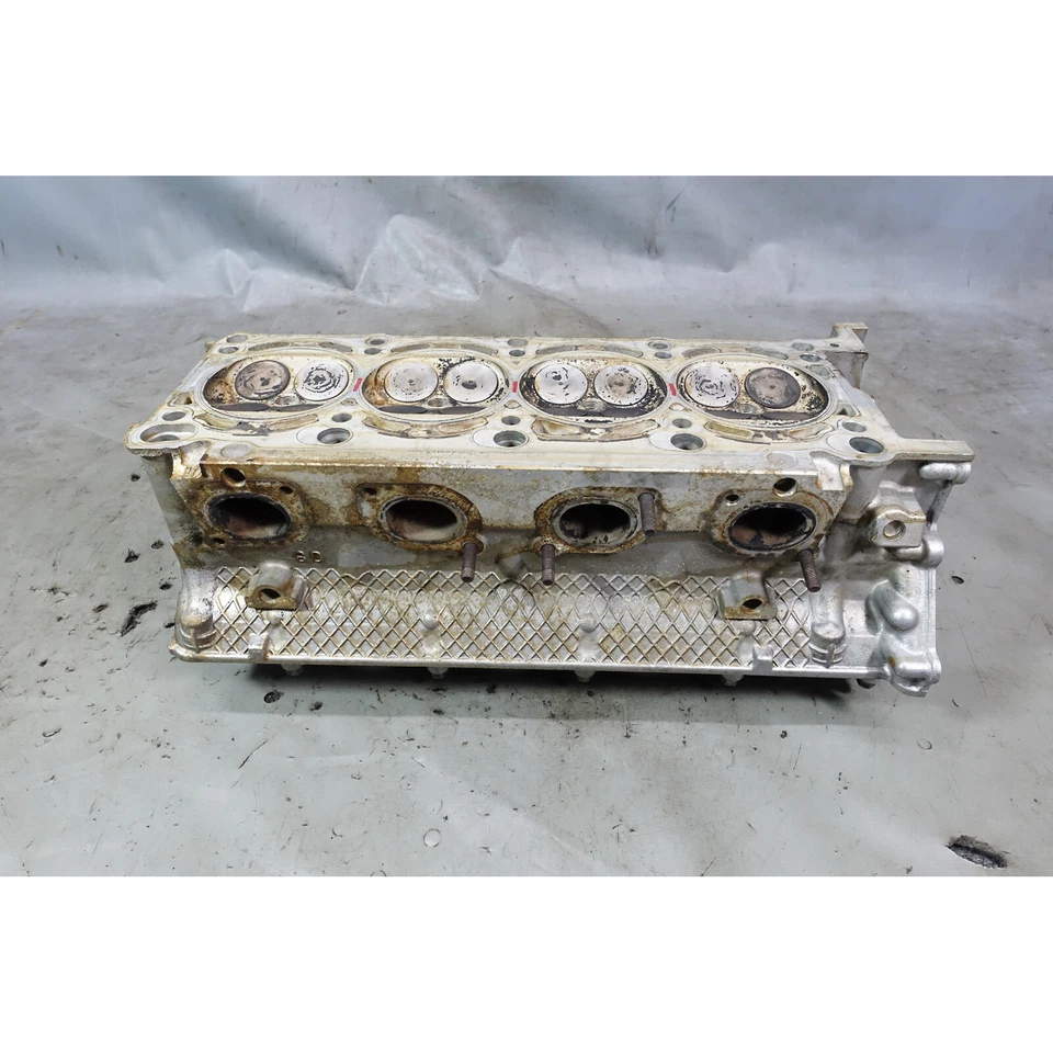 1999-2003 BMW E39 540i E38 740i Bank 2 Left Drivers Cylinder Head w Valves OEM - Image 2 of 4