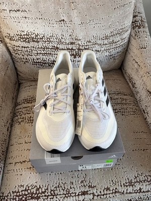 Adidas SuperNova Mens Size 11 Sneakers White with the Three Black Stripes