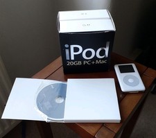 Vintage Apple iPod 4th Gen 20GB Boxed Package MA079B/A - Working