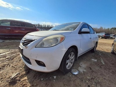Used Driving Light fits: 2013 Nissan Versa Fog-Driving in bumper Grade A