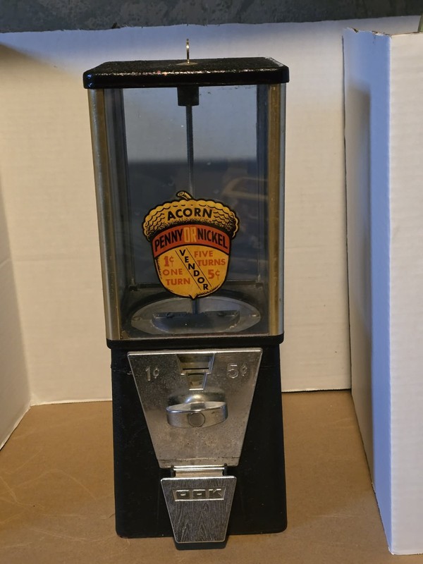 Acorn Penny Or Nickel Gumball Vending Machine