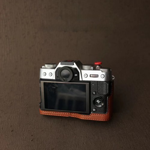 Custodia mezza fotocamera in vera pelle per XT10/ XT20/ XT30 - Foto 8 di 46