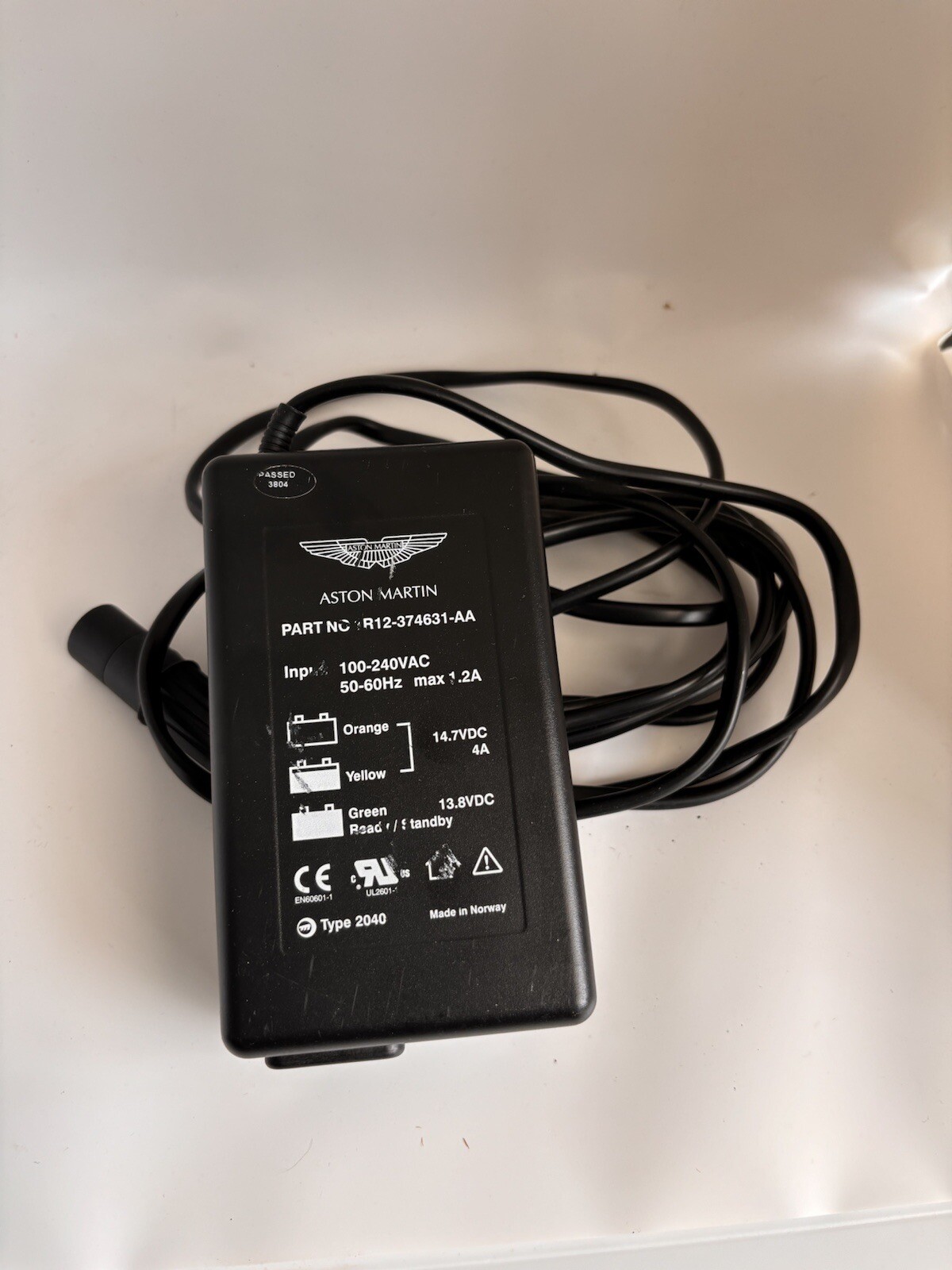 Aston Martin Mascot Three Step Charger
