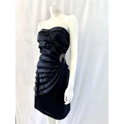 Schwarzes trägerloses Cocktailkleid, gerafftes Satin-Minikleid, Weihnachtsfei... - Bild 1 von 4