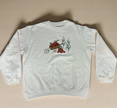 Womens Classic Elements Fall Scene Embroidered Applique Cream Sweatshirt  Size L