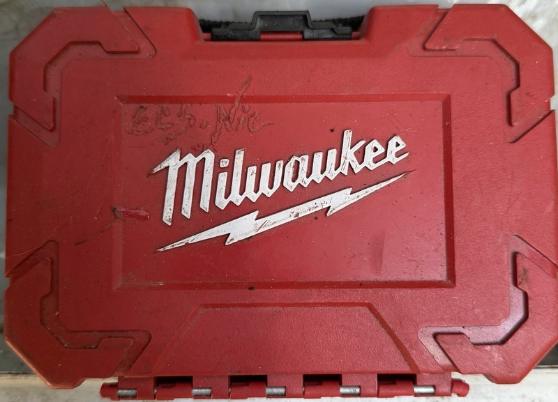 Milwaukee Hole Dozer Bi-Metal Hole Saw Kit 3/4 in w/ Red Carrying Case