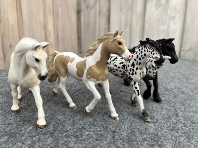 Schleich Pferde, 4er Set, Spielzeugfiguren