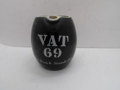 Vat 69 Pitcher Black White Ceramic Scotch Whiskey Home Bar Decoration Lot B