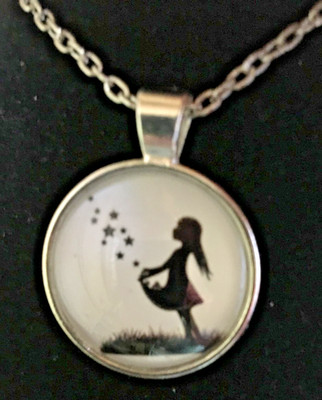 CATCH A FALLING STAR - PENDANT - Silvertone - 19'' Chain -Glass -Make A WISH -NEW