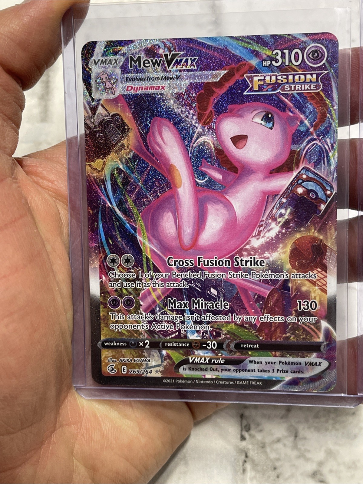 Pokemon Mew VMAX Alt Art Secret Rare Fusion Strike 269/264 NM Pokémon Card TCG