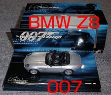 007 1 43 BMW Z8 Silver The World is not Enough James BOND