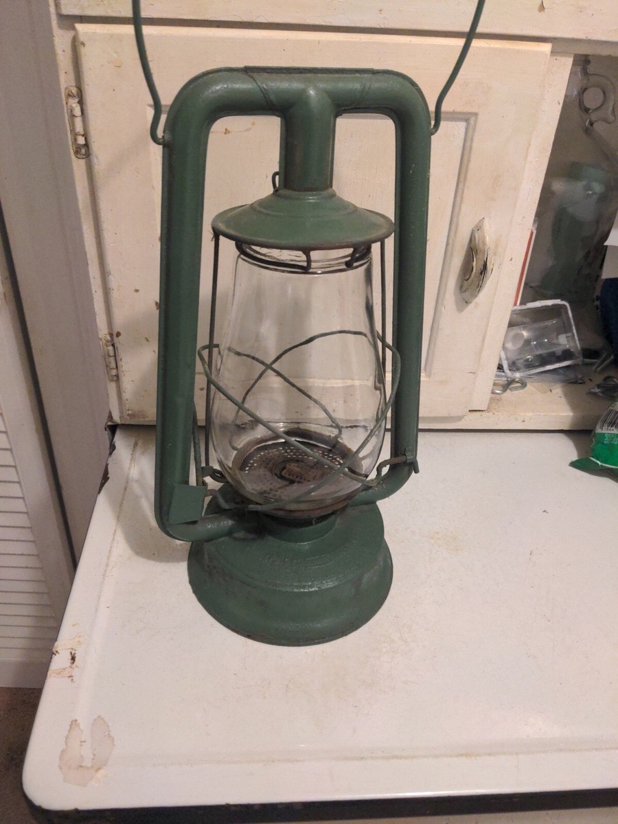 VINTAGE Embury No. 210 Supreme Oil Lantern - Original Globe