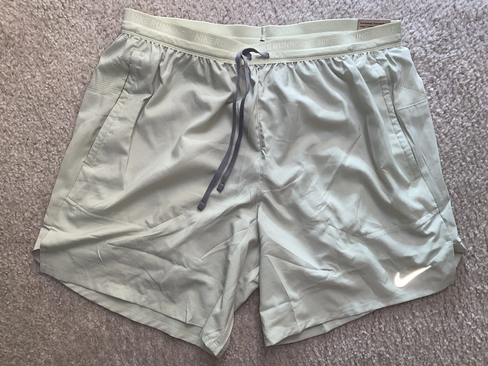 Nike Stride 7" 2-In-1 Running Shorts Olive Aura DM4759-371 / Men’s Size Large