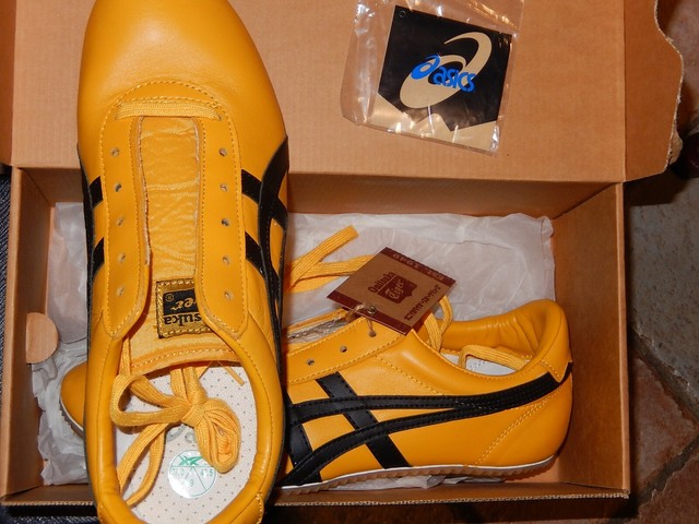 yellow asics trainers kill bill