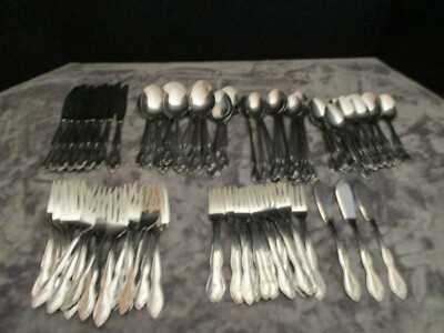 CUSTOMCRAFT STAINLESS MONOGRAM P SINGLE FLOWER 115 PIECES