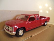 AMT/Ertl 1993 Chevrolet C-1500 Extended Cab,  Victory Red NEW IN BOX