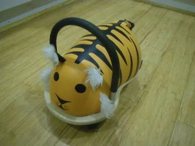 bumble bee wheely bug