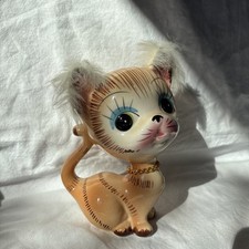 kitsch cat figurine vintage 7 1/2”x5”x4”