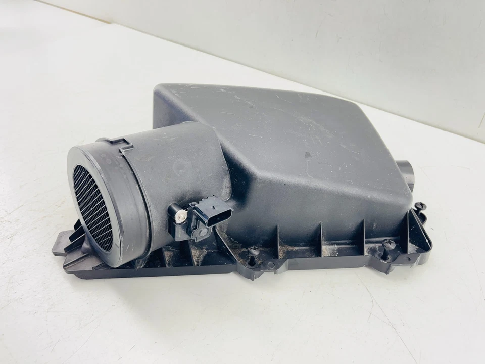 2018–2020 Buick Regal Air Cleaner Upper Housing OEM 84172948 60K - Image 2 of 4