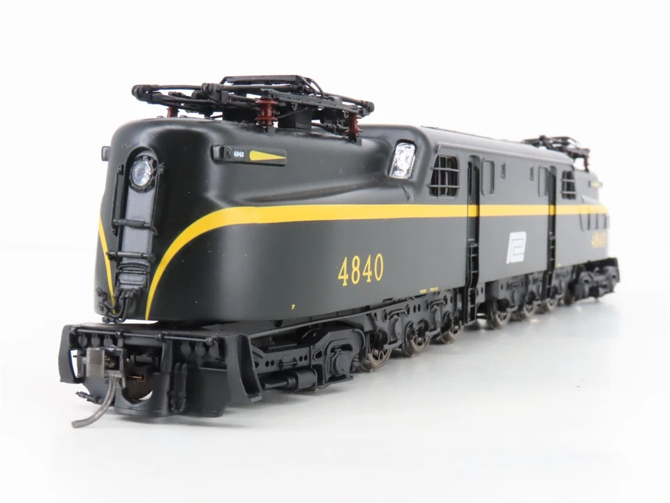 HO Broadway Limited BLI 696 PC Penn Central GG1 Electric #4840 w/ DCC & Sound - Image 4 of 4