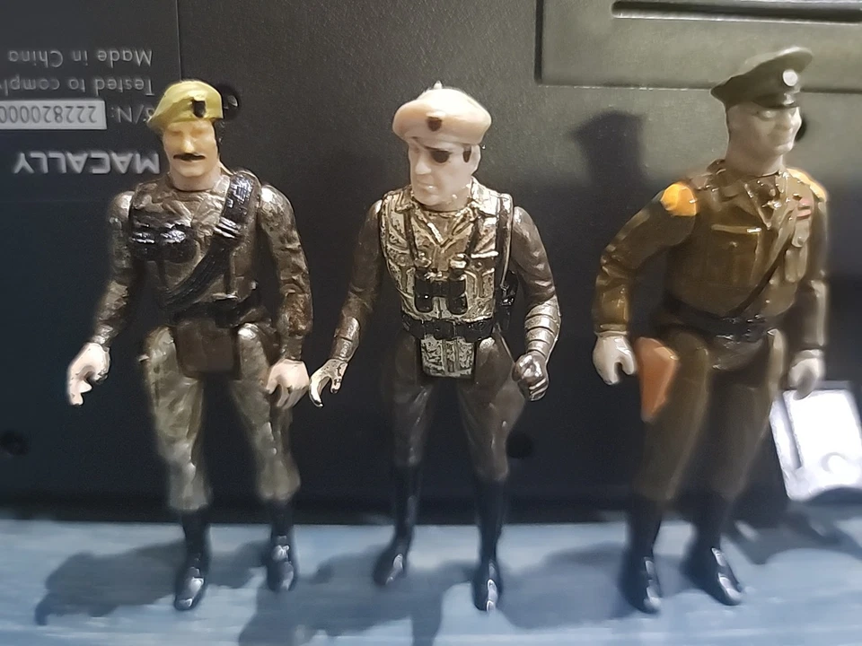 Vtg 1981 Mego Eagle Force Lot Of 3 Die Cast Metal 2" Action Figures - Image 3 of 4