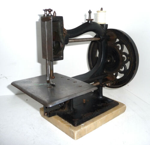 Antique R.M. WANZER & CO. Sewing machine EARLY Model A RARE needle shuttle - Foto 1 di 7
