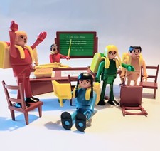 Vintage Busy Bodies School Classroom Set 5 Figures Accessories 1978