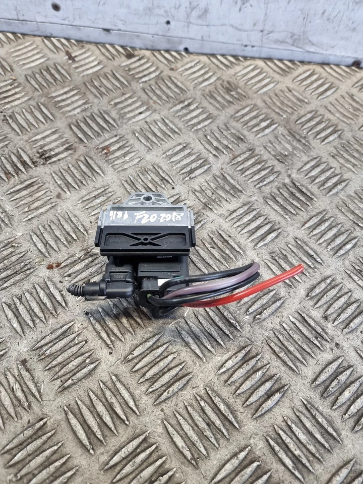 BMW 1 SERIES GLOW PLUG RELAY 7617212 2.0L DIESEL AUTO F20 118D 2018 — 第 3/4 张图片