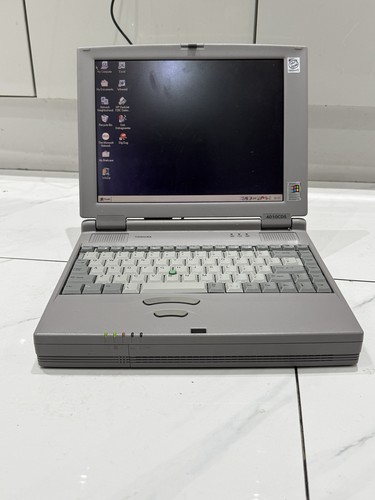 Retro Vintage Toshiba Satellite 4010CDS Laptop With Bag And Extras Used Working - Picture 2 of 15