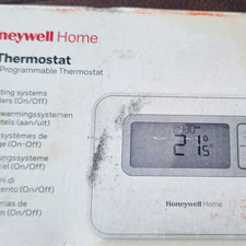Honeywell Home DT4 Digital Non-Programmable Thermostat, Battery AA, White