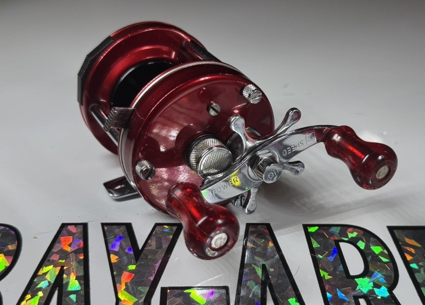 Vintage Red Abu Garcia Ambassadeur 5000 Reel  730802 Red Cor