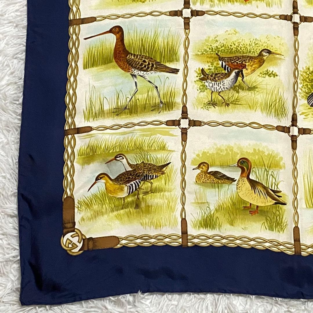 GUCCI Scarf Bird Square Interlocking - image 5