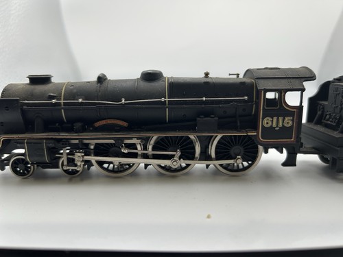 MAINLINE 37-056 LMS 4-6-0 SCOT LOKOMOTIVE 6115 SCOTS GUARDSMAN Beschreibung lesen | Zustand: Used