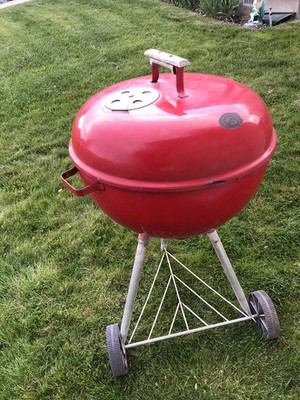 Vintage 1980 Weber Kettle Charcoal BBQ Grill 18 Inch Red Letter B Stamp
