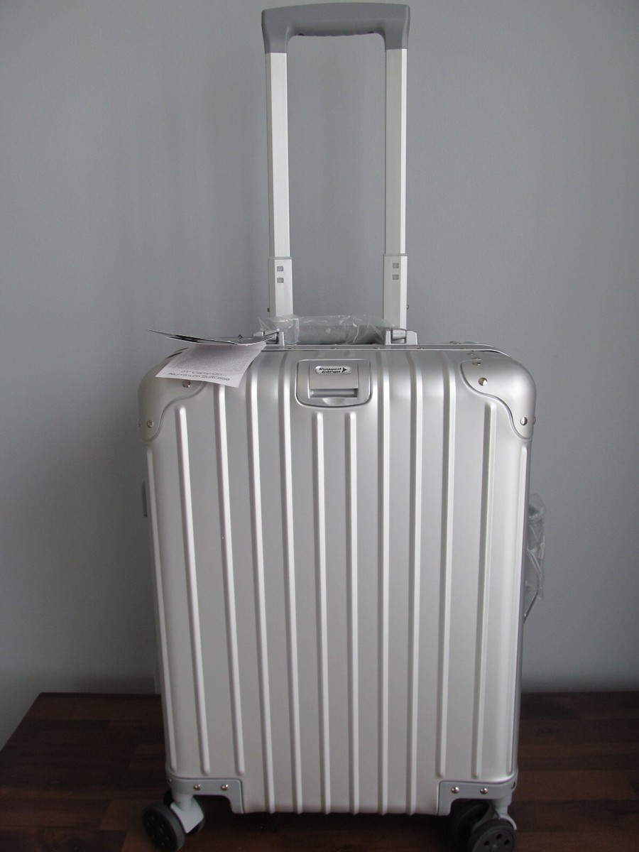 Rugged Luggage Traveler Rugged Fabric Expandable Carry-on Luggage Set