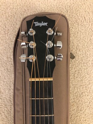 限定お値下げ中‼︎　Taylor BABY 301 USA製 純正ハードケース付 初期型USA製】Baby Taylor 301 ☆純正ハードケース付 超 安い