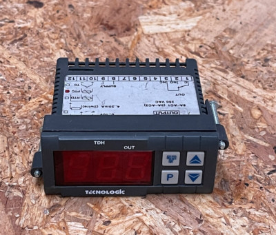Tecnologic - TDH01 FE - Digital Temperature Controller, ON/OFF, 12 24 V AC/DC