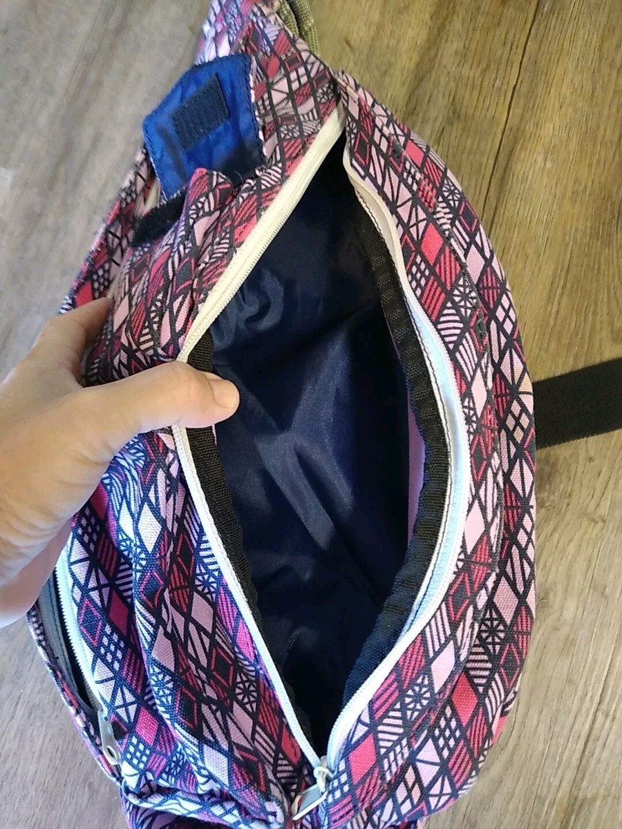 KAVU Original Rope Sling Bag Polyester Crossbody Backpack  display picture 1