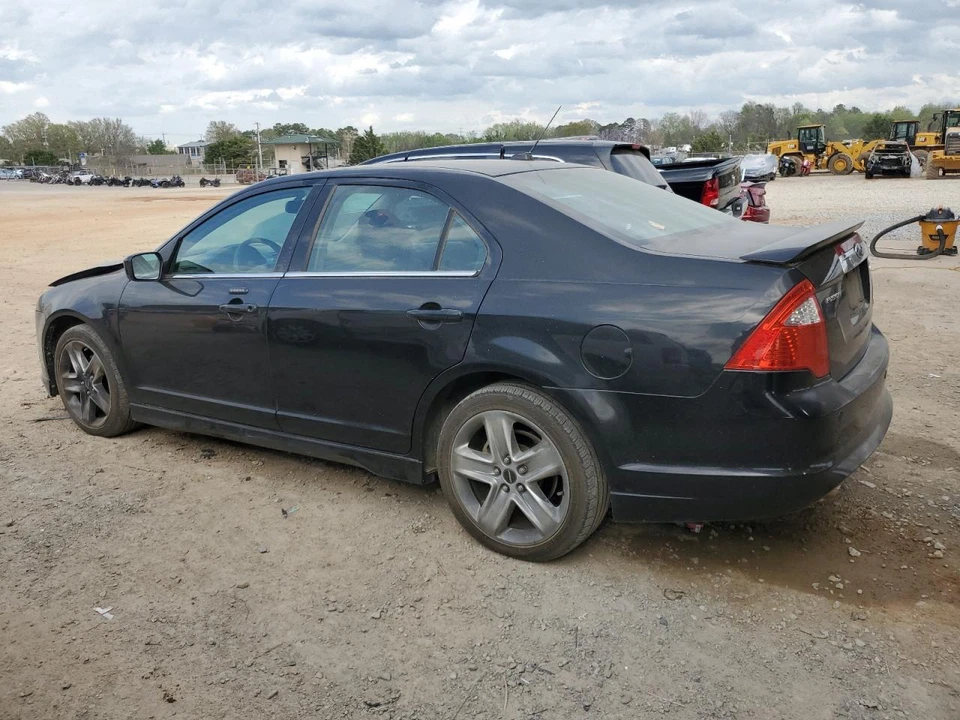 Used Rear Right Door Assembly Rear Side fits: 2010 Ford Fusion R. w/o side mould Foto 3 de 4