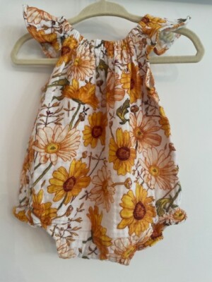 Baby romper  0-3 months flutter sleeve linen pullover floral daisy snap closure
